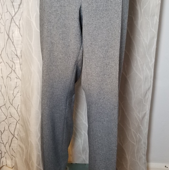 Used gray pant and blazer suit set - Picture 2 of 6